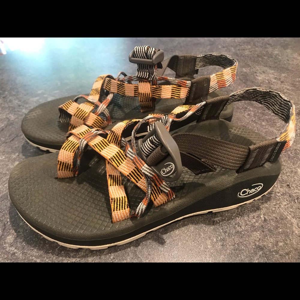 Women’s Chacos Size 6 Z Cloud X2 Remix